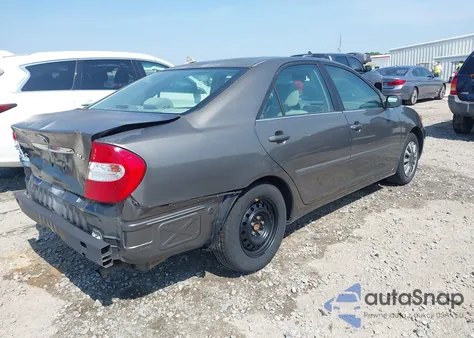 2004 Toyota Camry Le z USA, uszkodzony, nr VIN 4T1BE32K34U854498